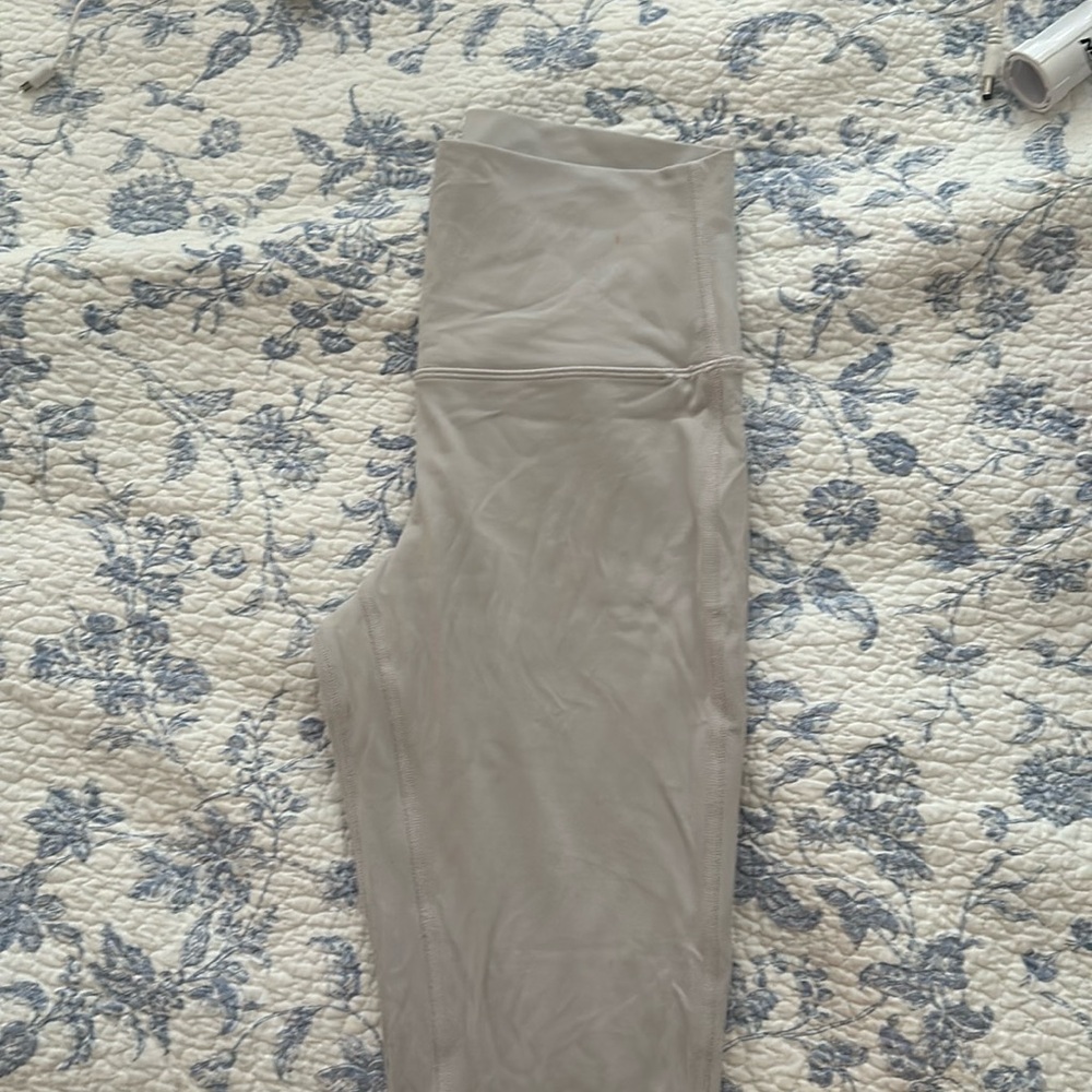 white lulu leggings